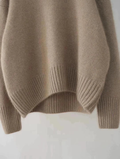 Calyssia | Women’s Oversized Cashmere Turtleneck Sweater
