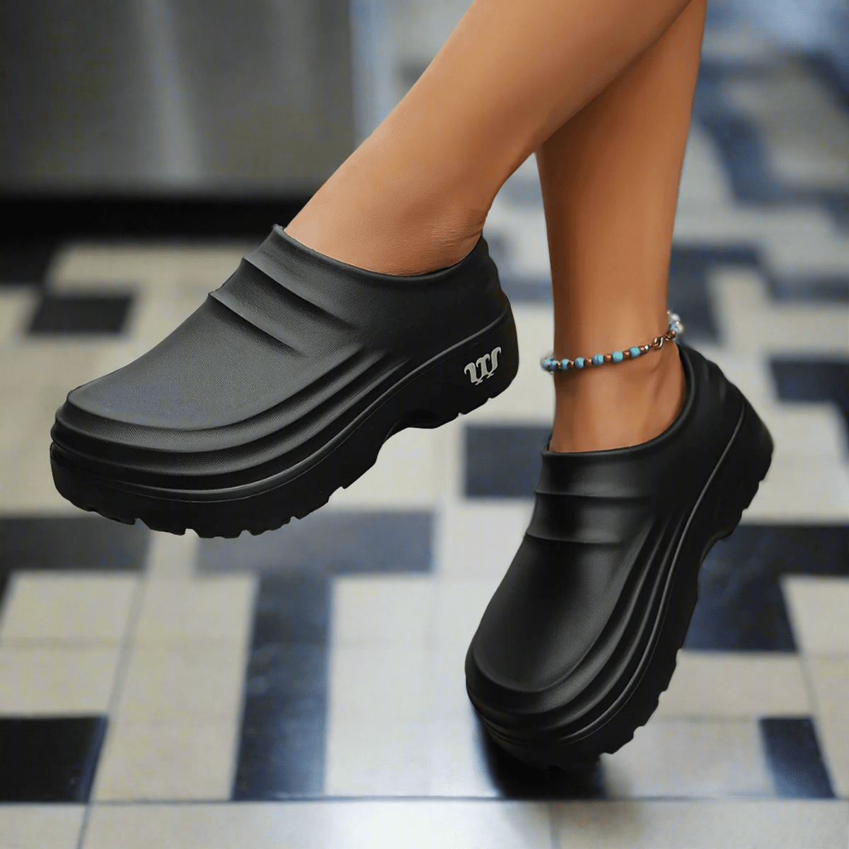 Orla | Women’s Orthopedic Waterproof Clogs