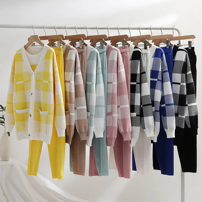Zyrell | Women’s 3-Piece Plaid Knit Set