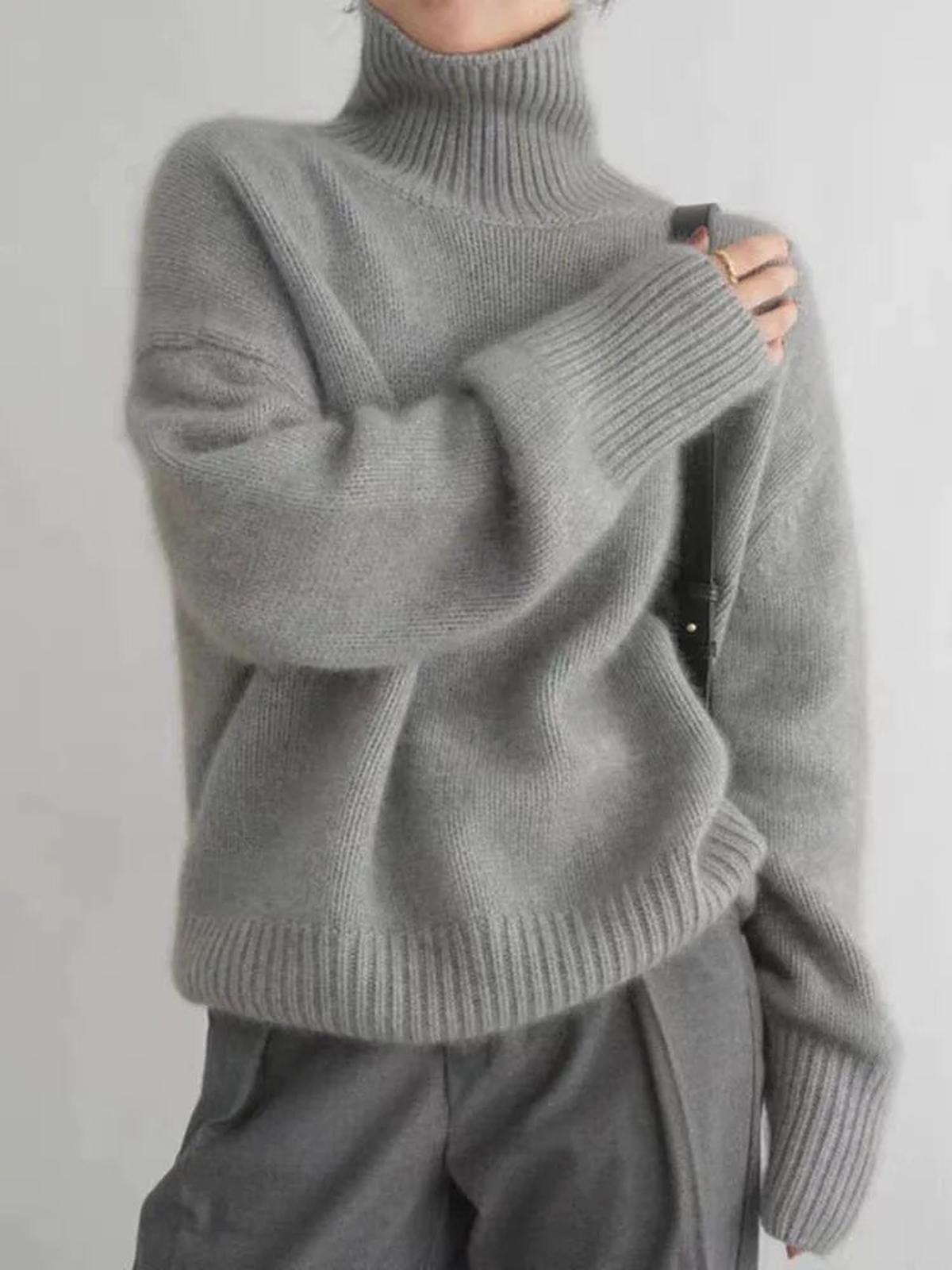 Aurora | Women’s Luxury Cashmere Turtleneck Sweater