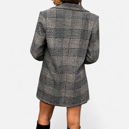 Quessina | Women’s Classic Coat – Houndstooth Timeless Sophistication